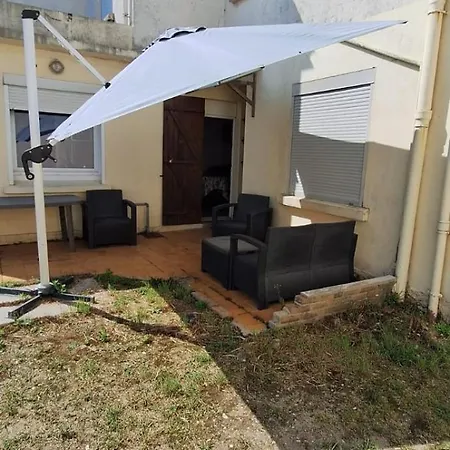 Maison Avec Extérieur 300m De La