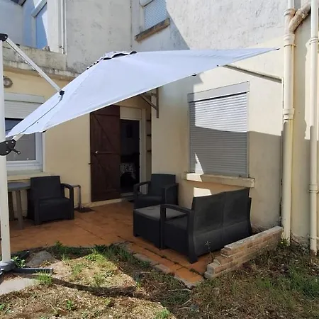 Maison Avec Extérieur 300m De La *