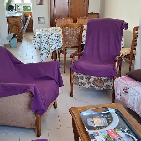 Maison Avec Exterieur 300m De La Holiday home *